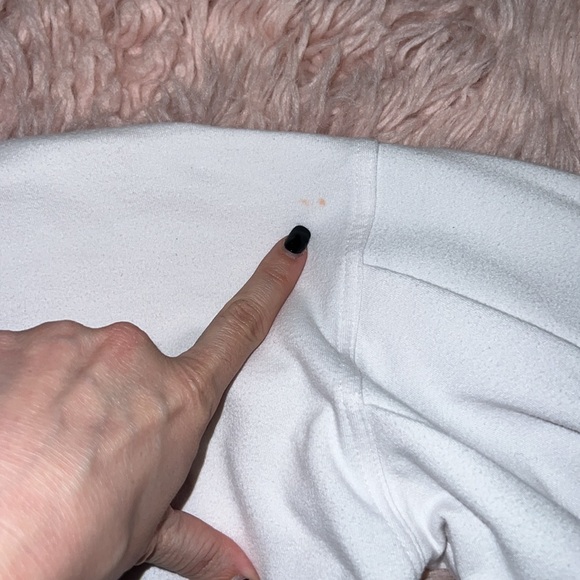 Size large slouchy white seater with fierce on the front - Picture 3 of 7